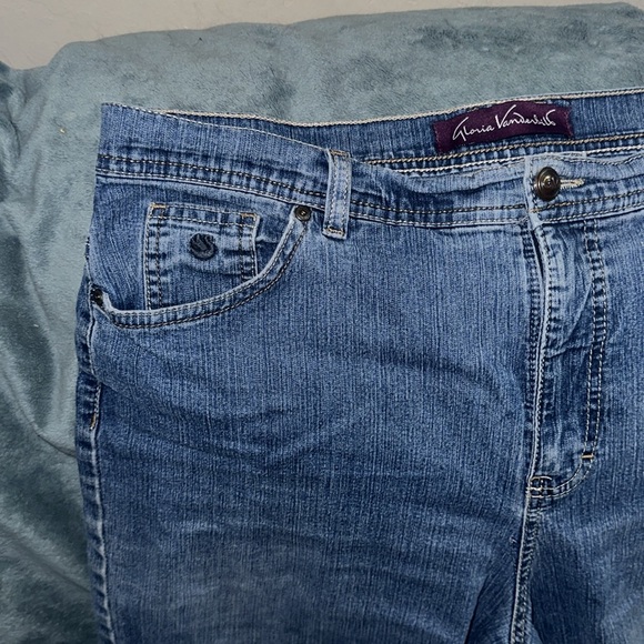 Gloria Vanderbilt size 14 stretchy capri Jeans 💕 - Picture 2 of 4